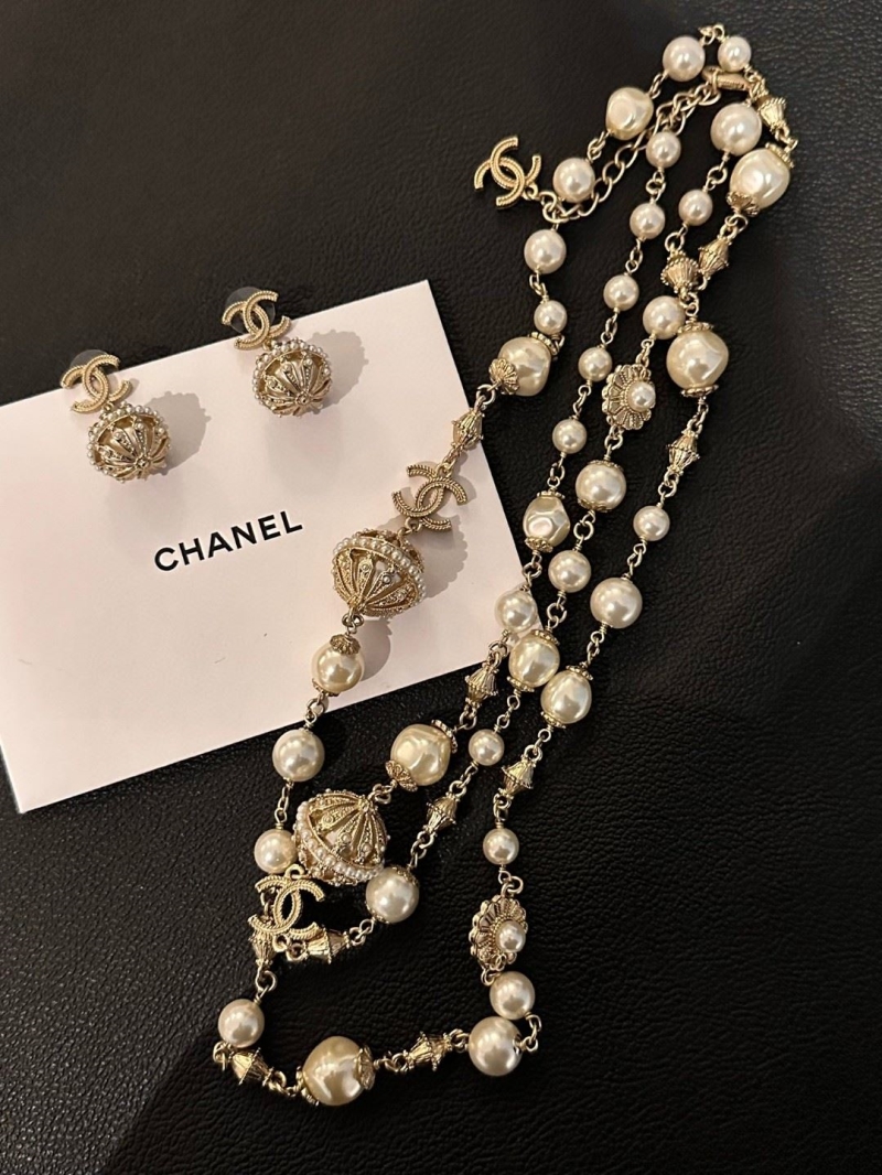 Chanel Necklaces